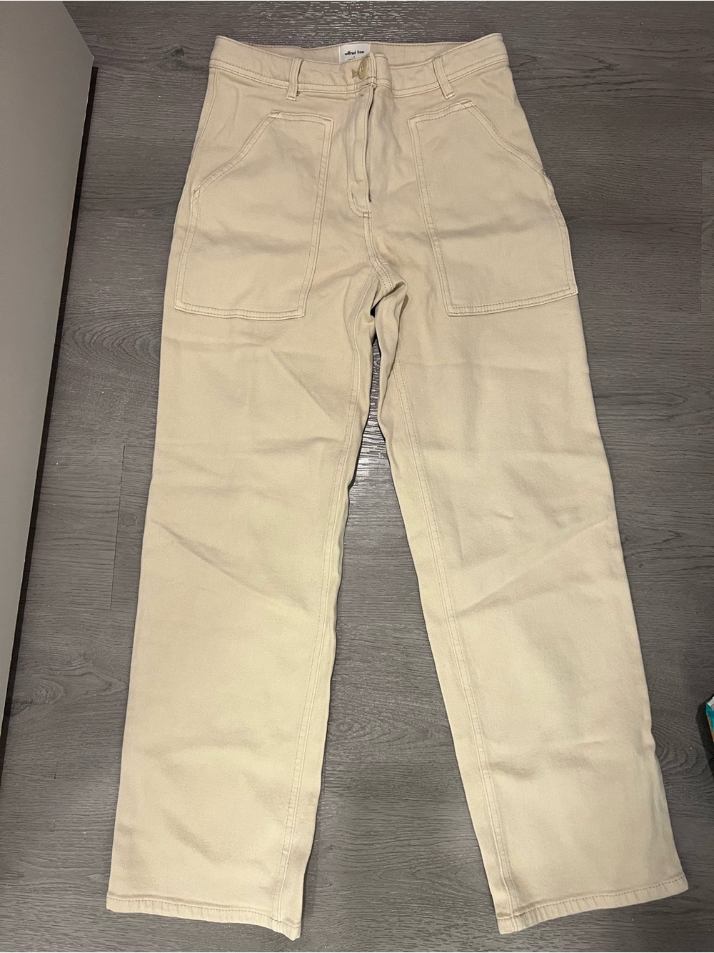 Aritzia Wilfred Beige Cargo-Style Straight Leg Pants